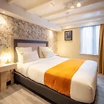 Monopole 2* Amsterdam