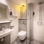 Hotel Monopole 2*